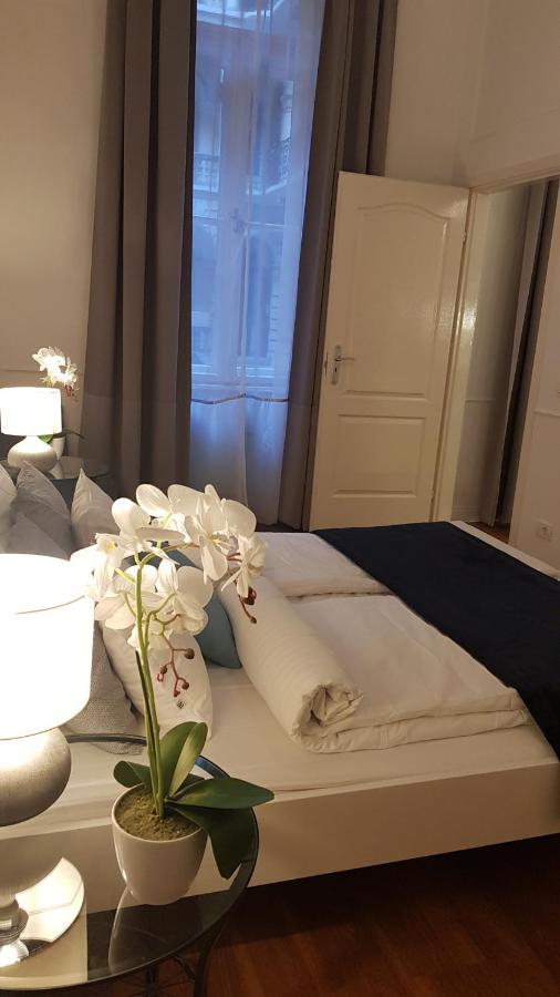 Goldsmith Apartment Boedapest Buitenkant foto